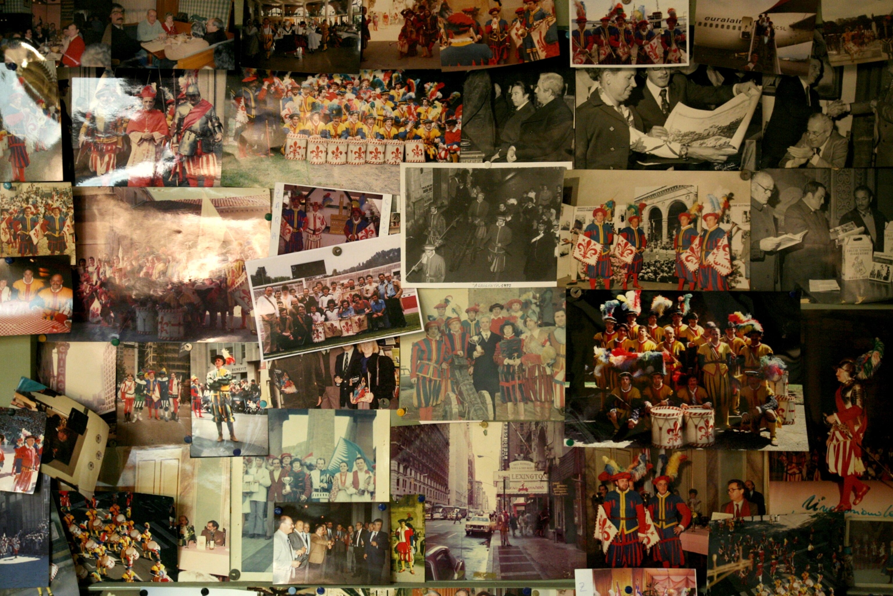 Old photographs of Calcio Storico participants of the past