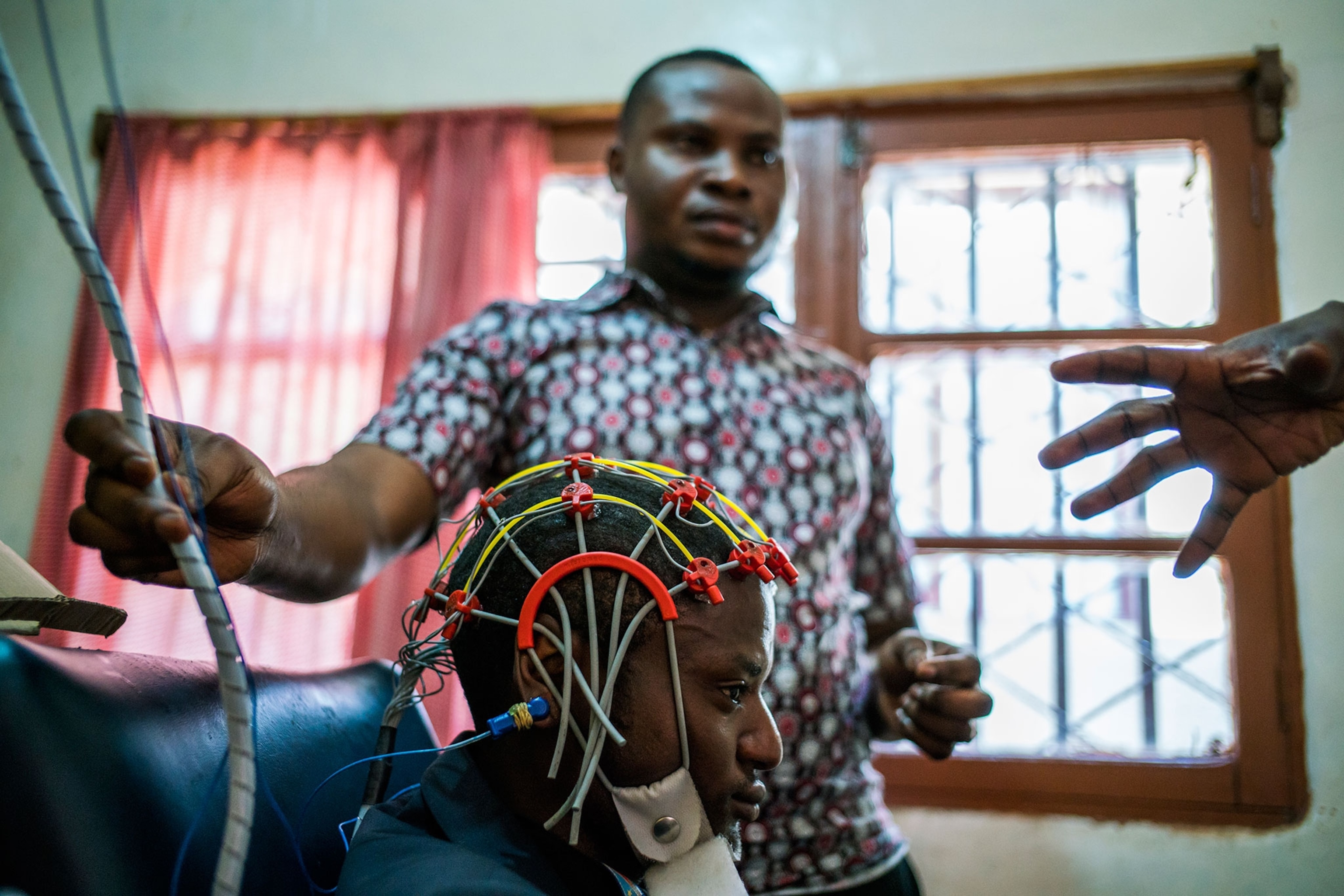 a machine examining brain waves