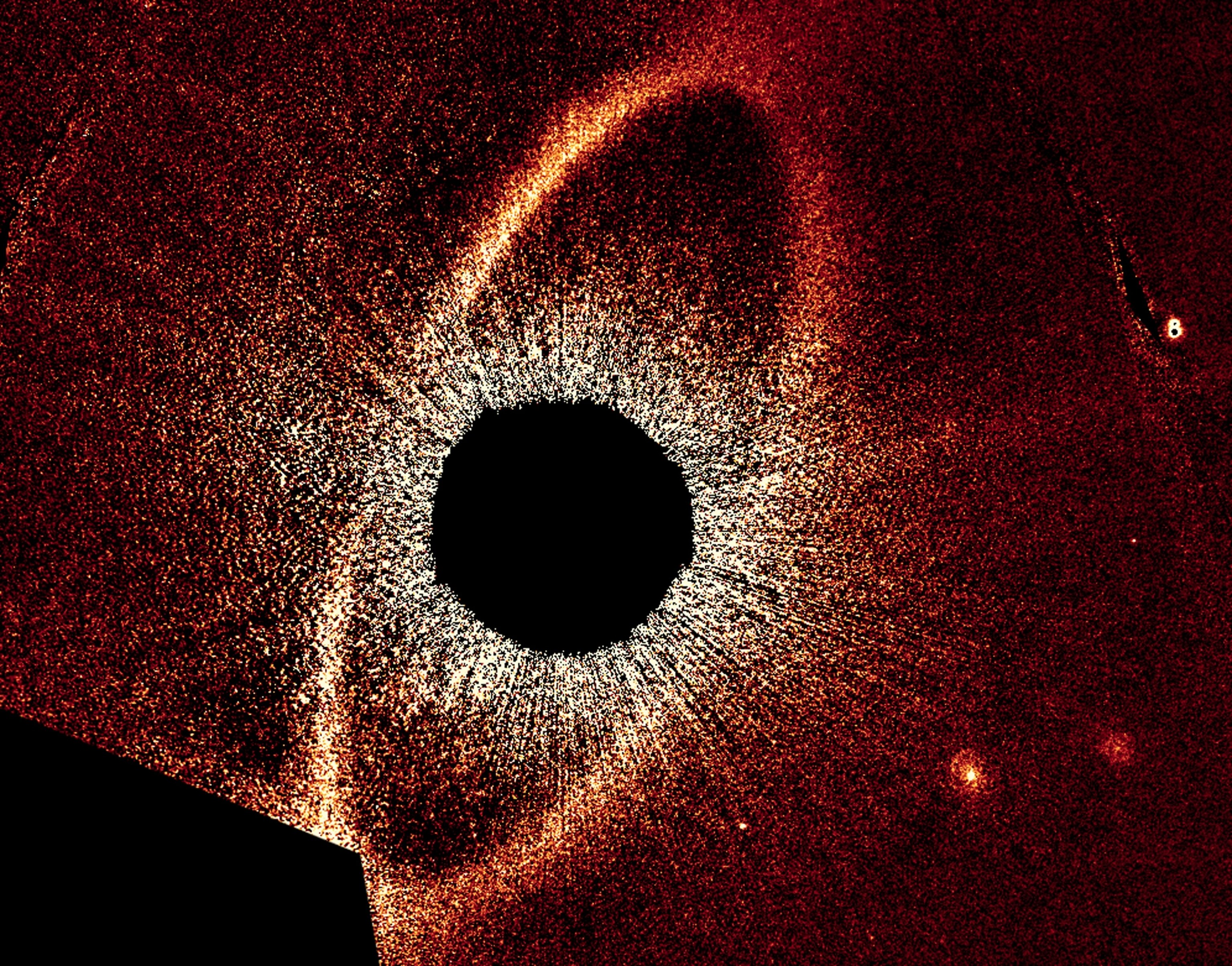 Fomalhaut picture - new images of this star reveal wider debris fields and a mysterious planetary orbit