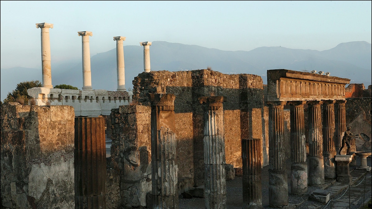 Pompeii "Exposed and Vulnerable" to Neglect and the Elements