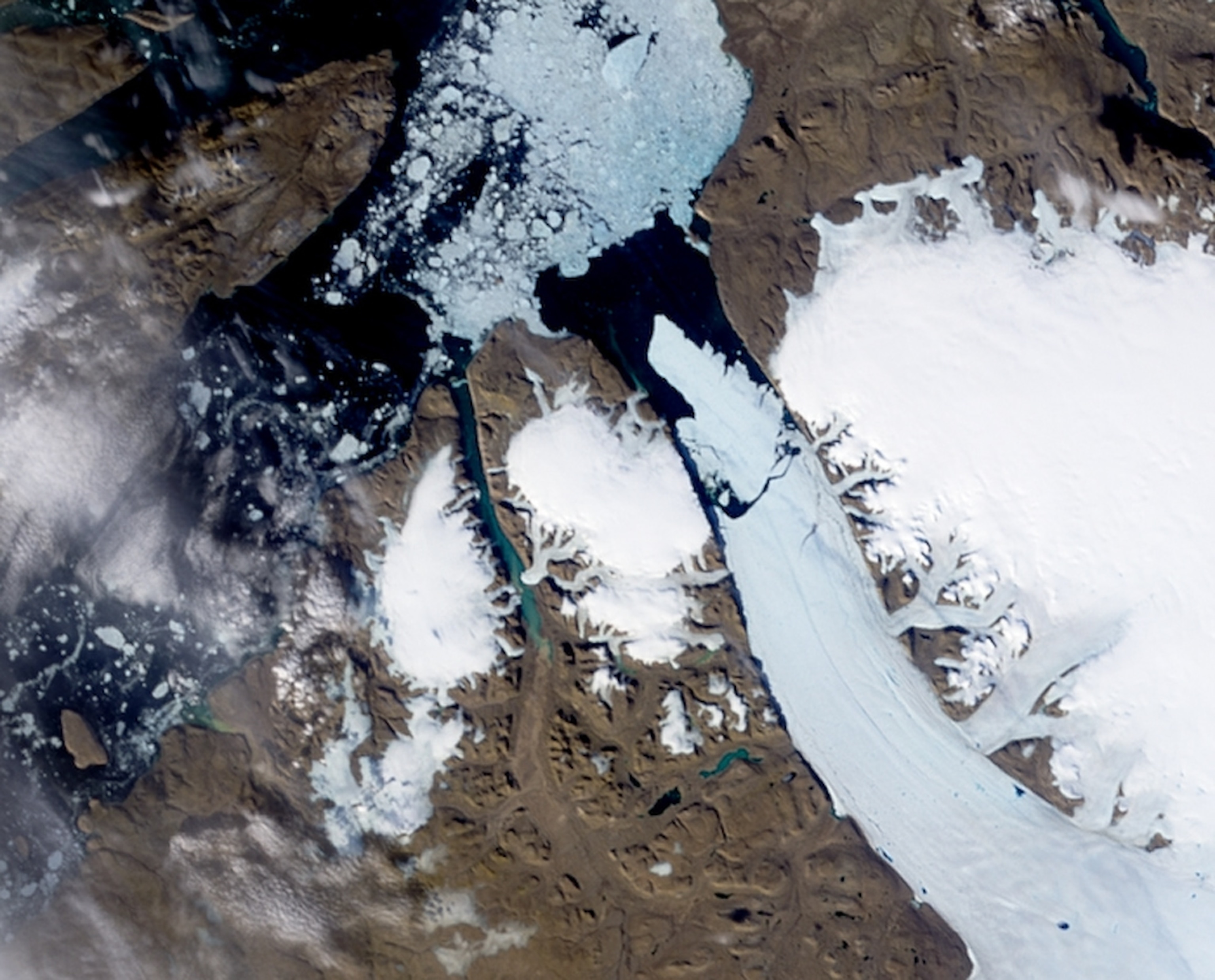 A picture of the Petermann glacier breaking up on August 5