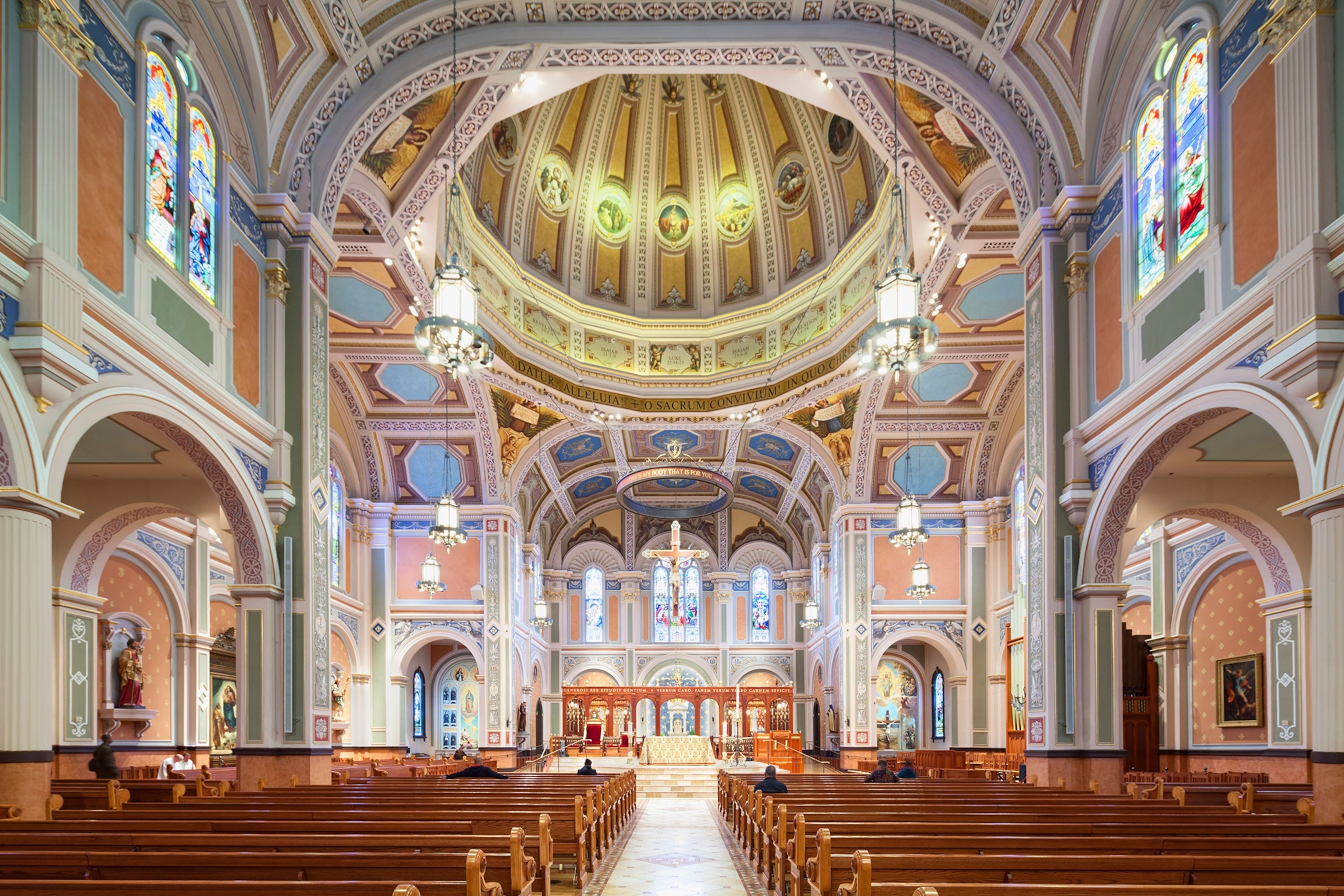 See the most stunning churches in the U S