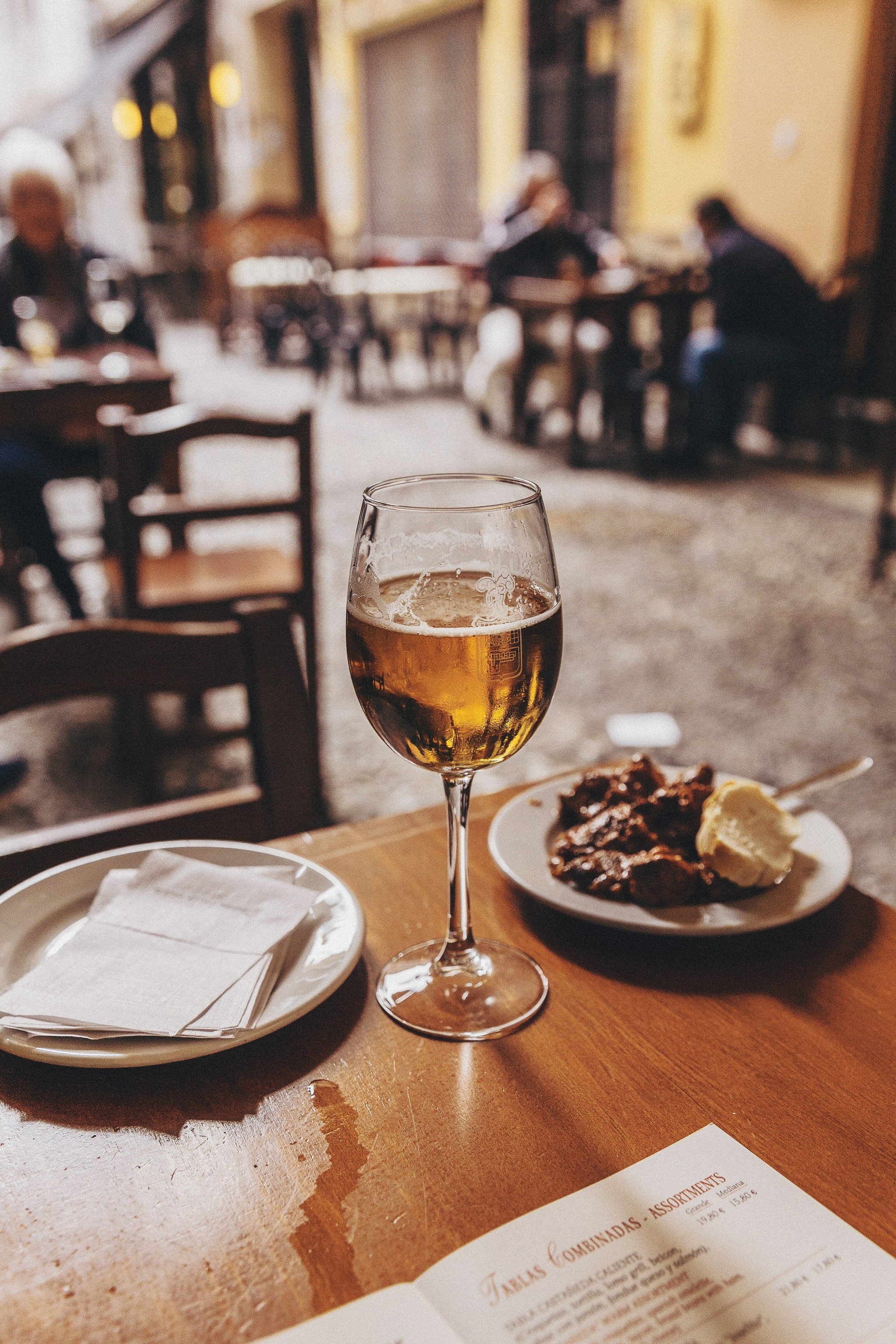 Tapas and a beer, Bodegas Castañeda.