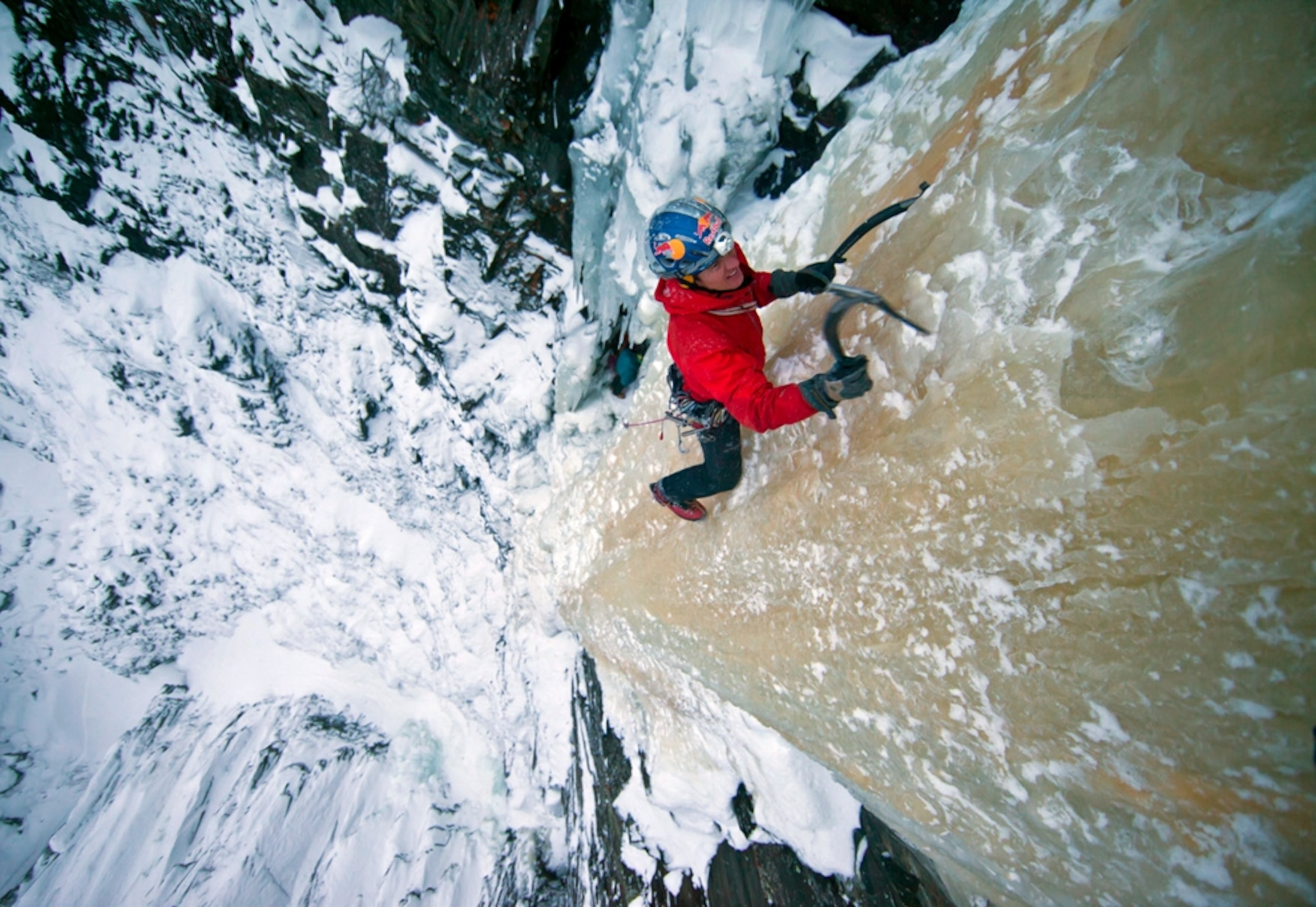 Will Gadd ice climbs in Rjukan, Norway