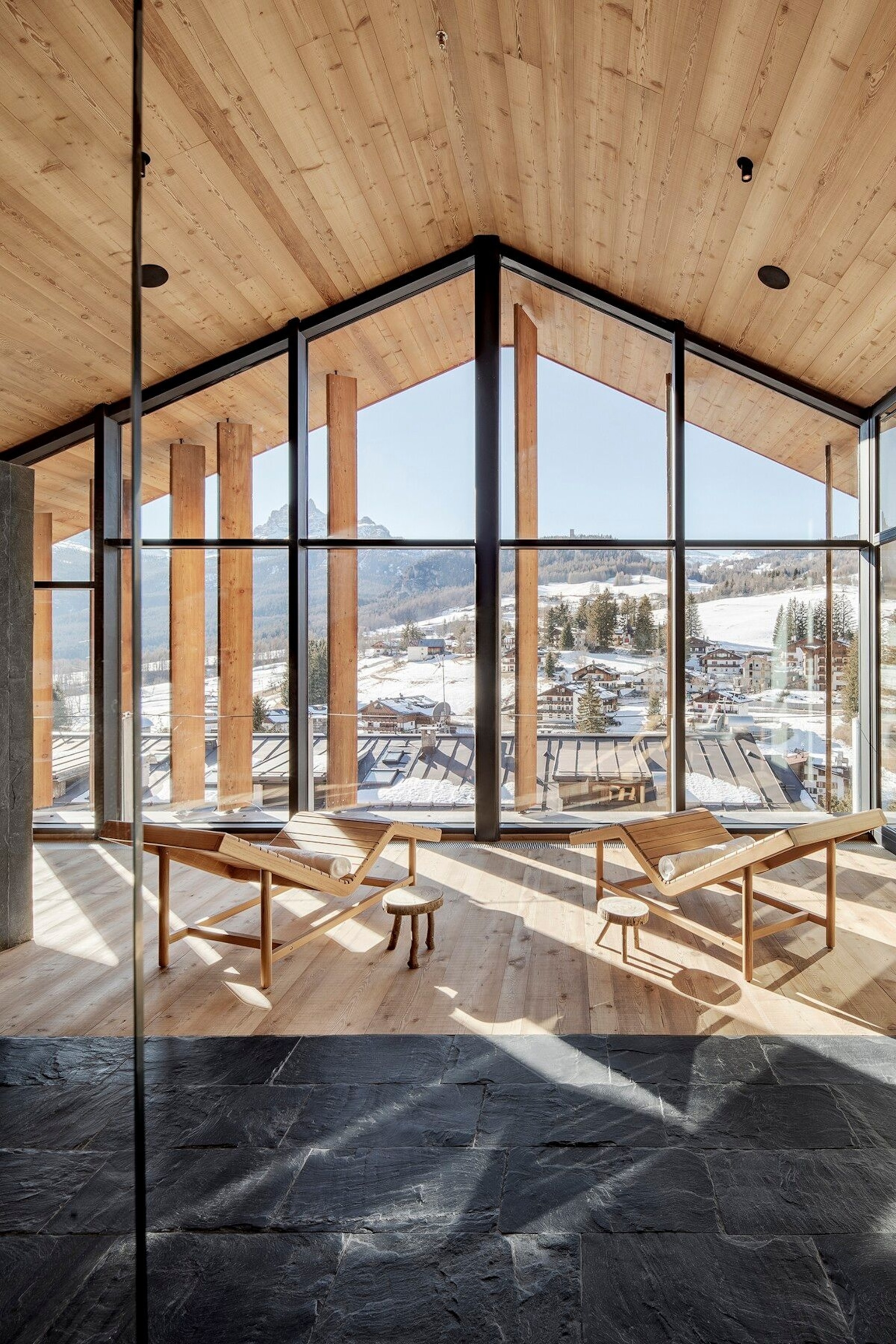 Hotel de Len is one of Europe’s oldest, chicest ski resorts.