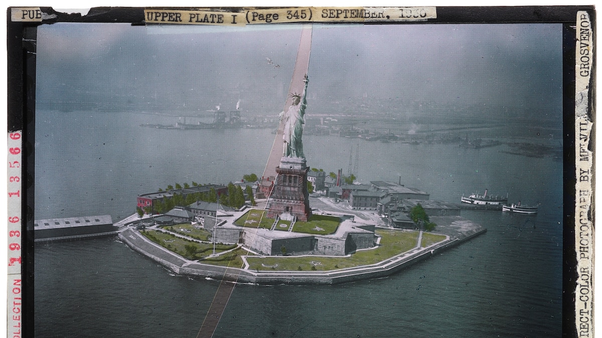The Helium-Powered Ride that Changed Readers’ Perspective