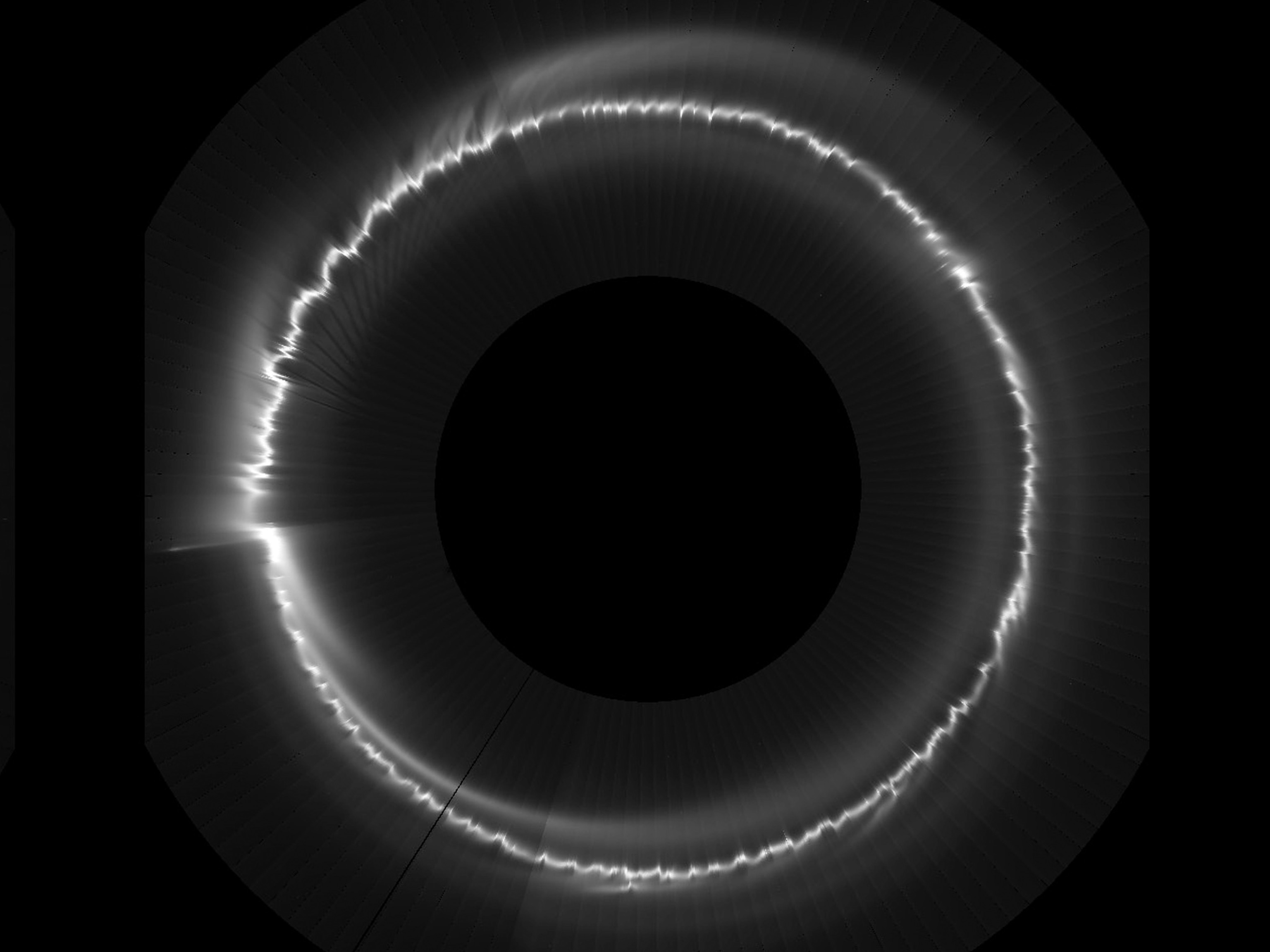 Saturn picture: view of waves in the F ring