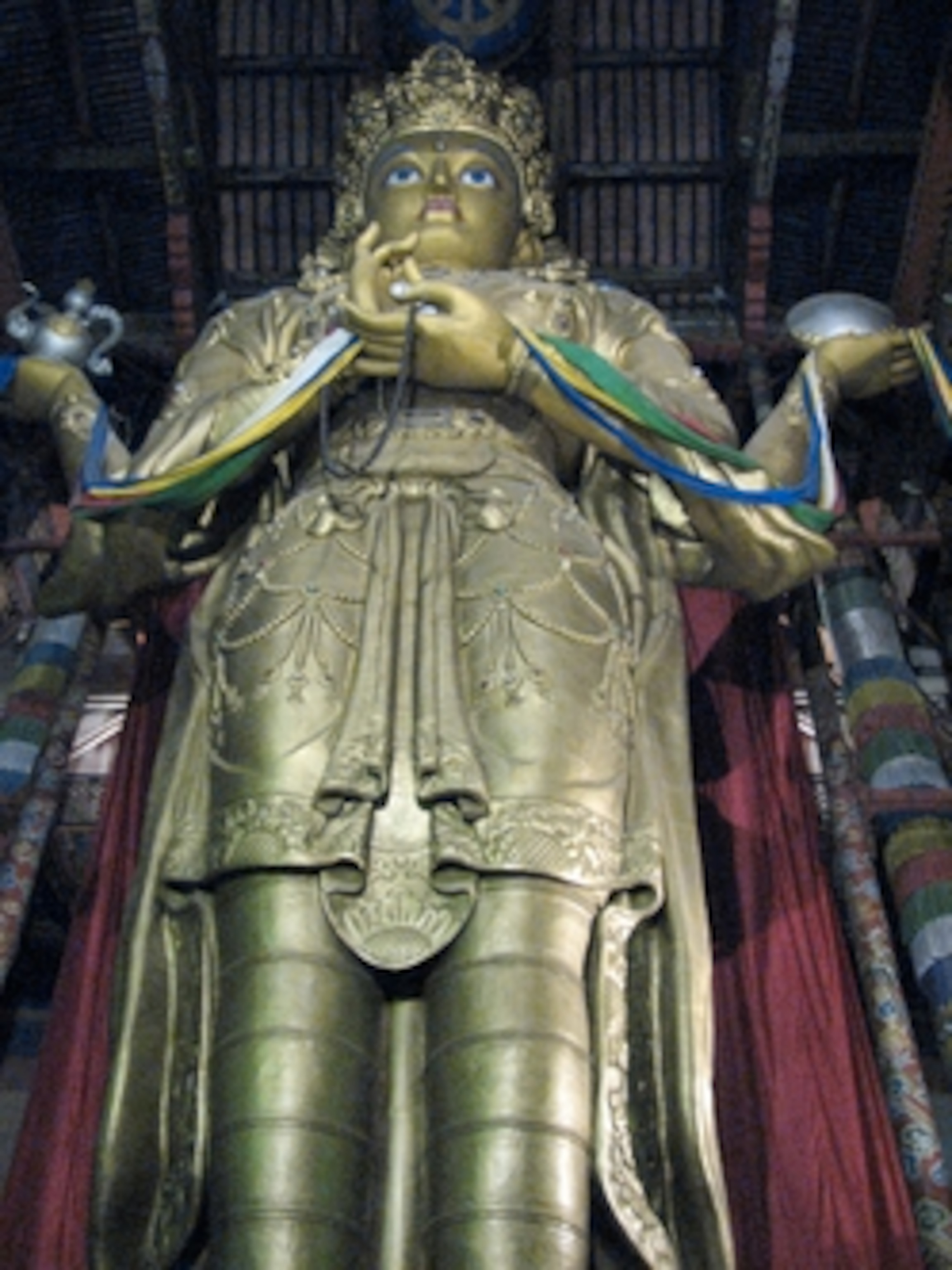 Janraisig Statue