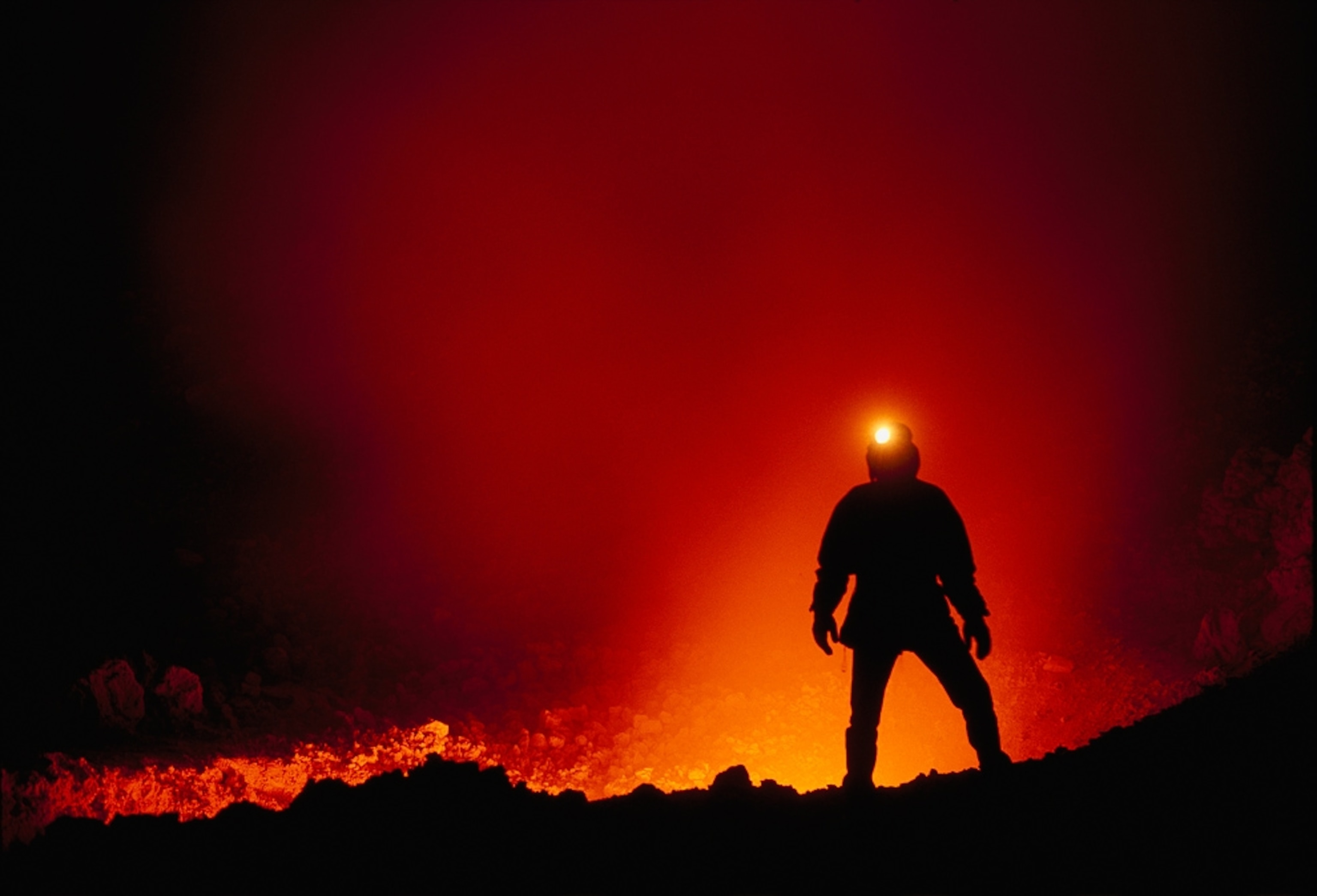 Mount Etna picture: Italy volcano eruption with geologist