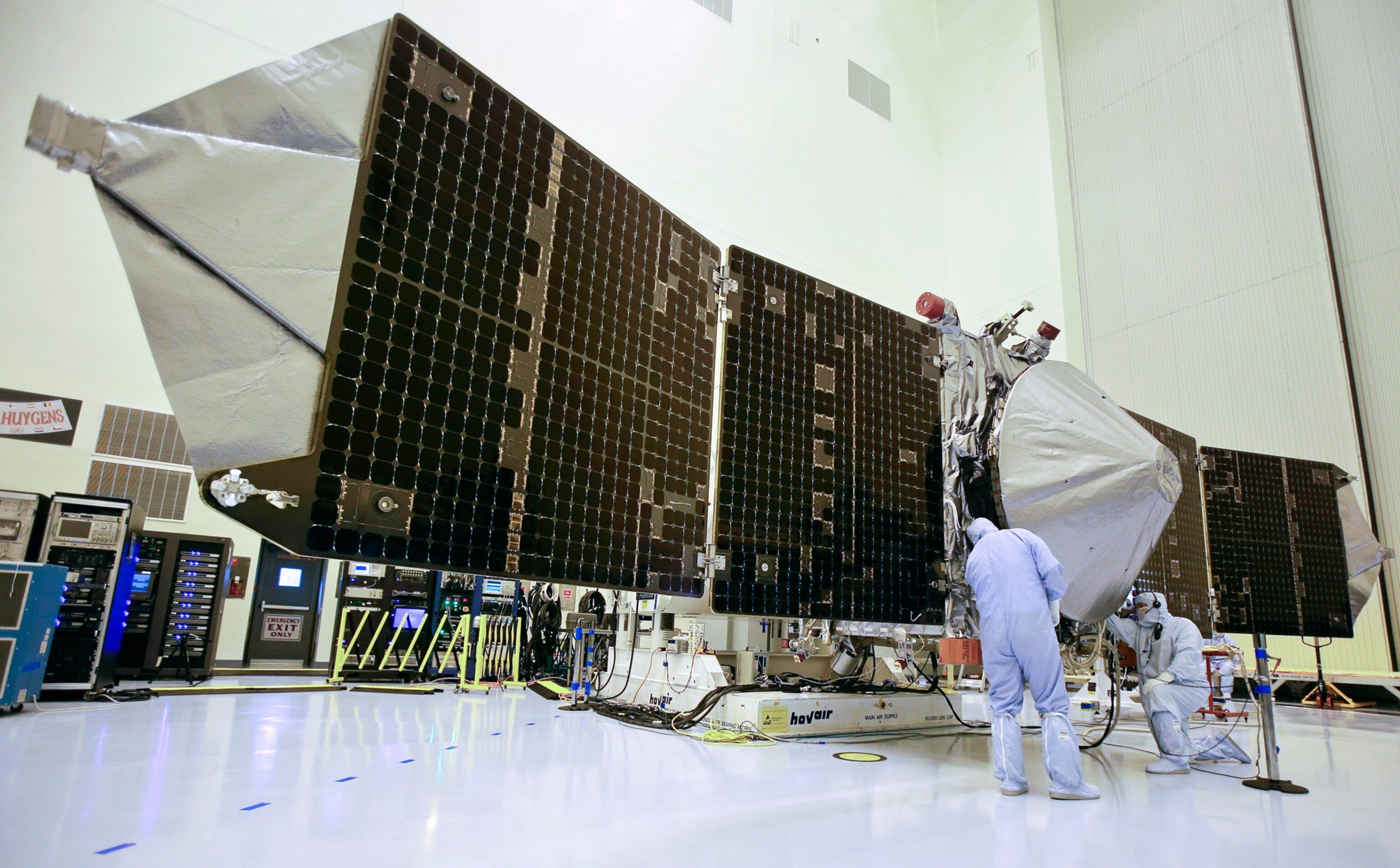 artist's concept showing the MAVEN spacecraft in orbit around the Red Planet.