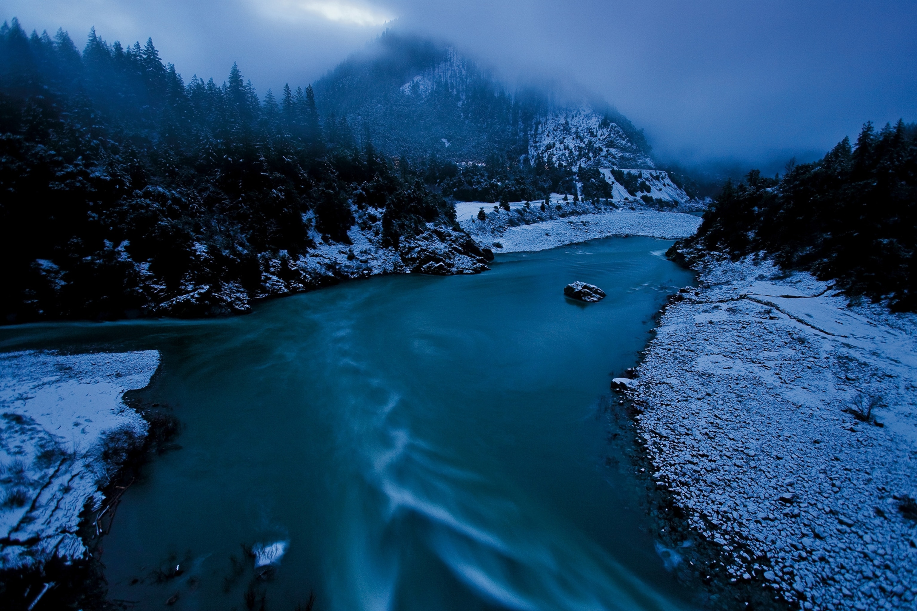 streams mix at the confluence of the Klamath and Salmon (at left) Rivers