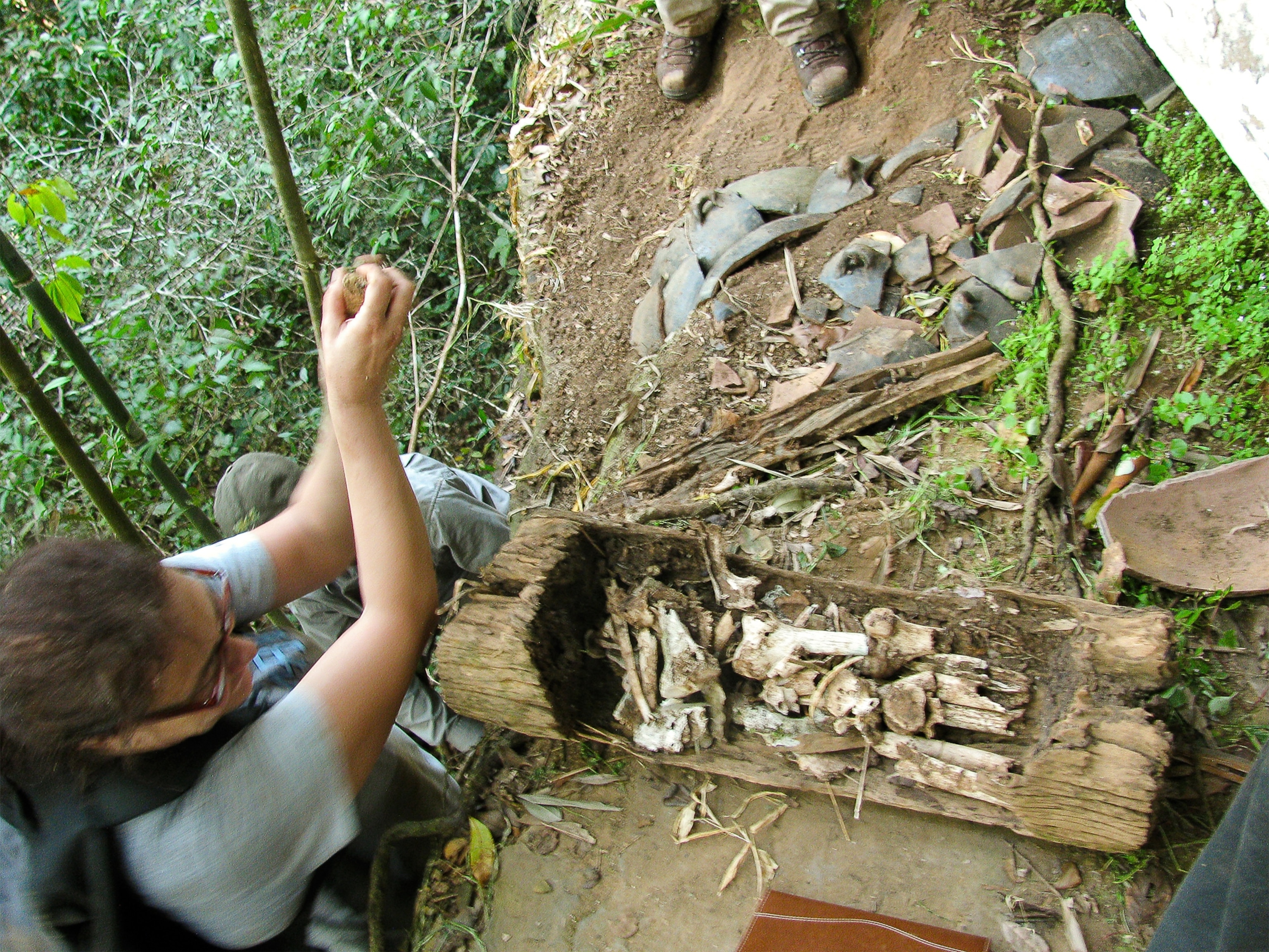 Log coffin picture: mountain burial in Cambodia