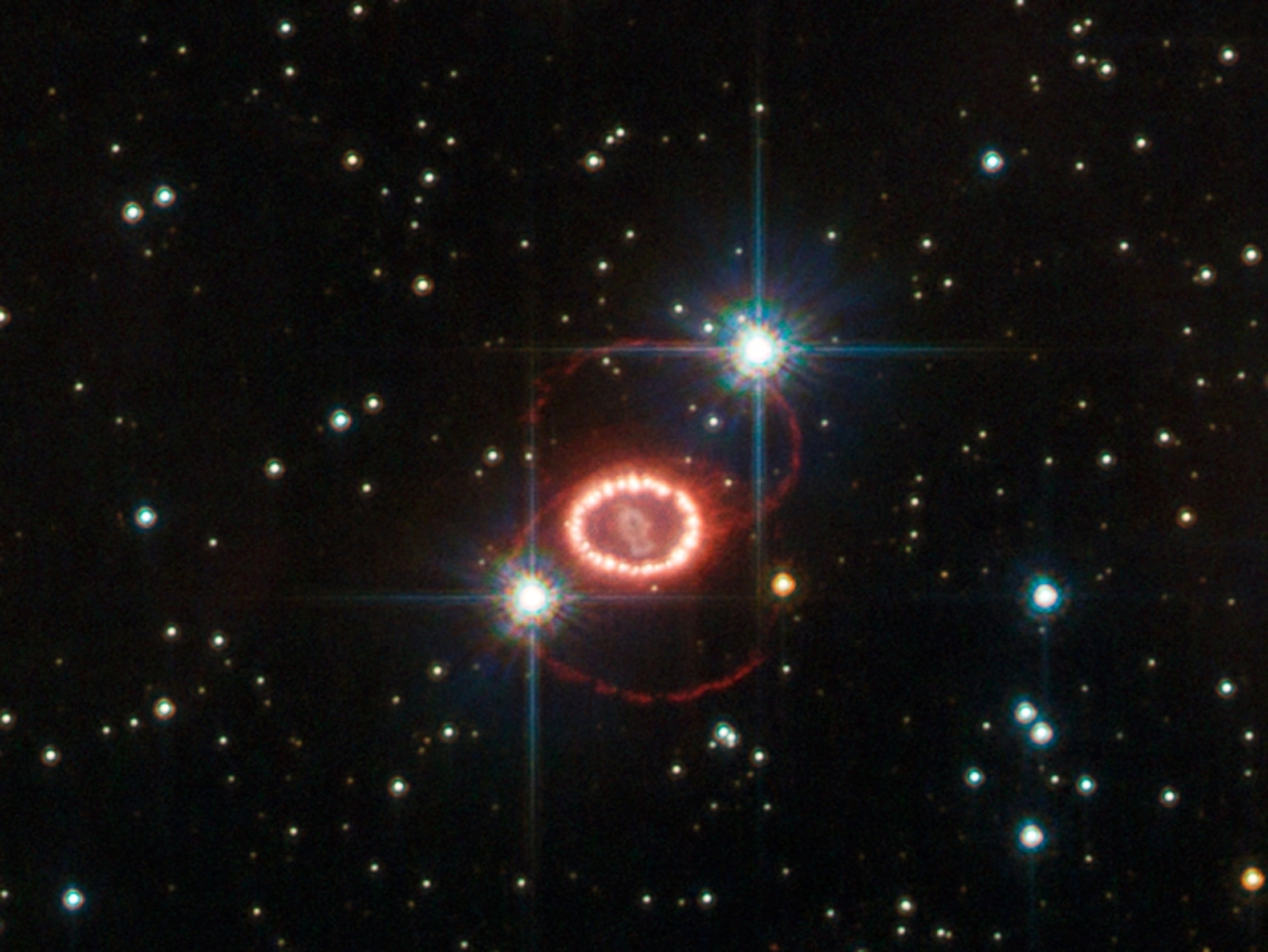 Supernova picture: a Hubble view of SN 1987A