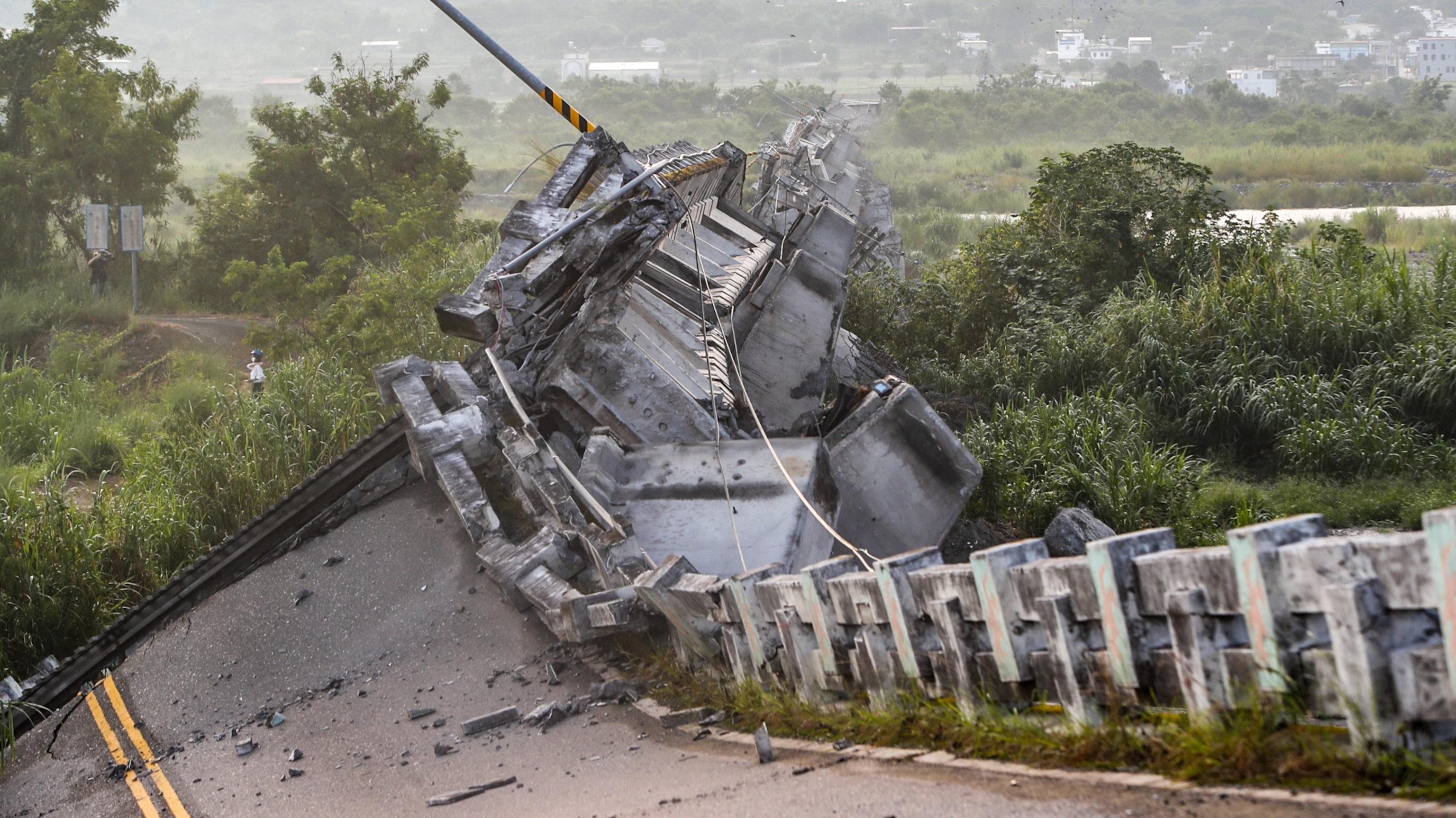 Earthquake facts and information