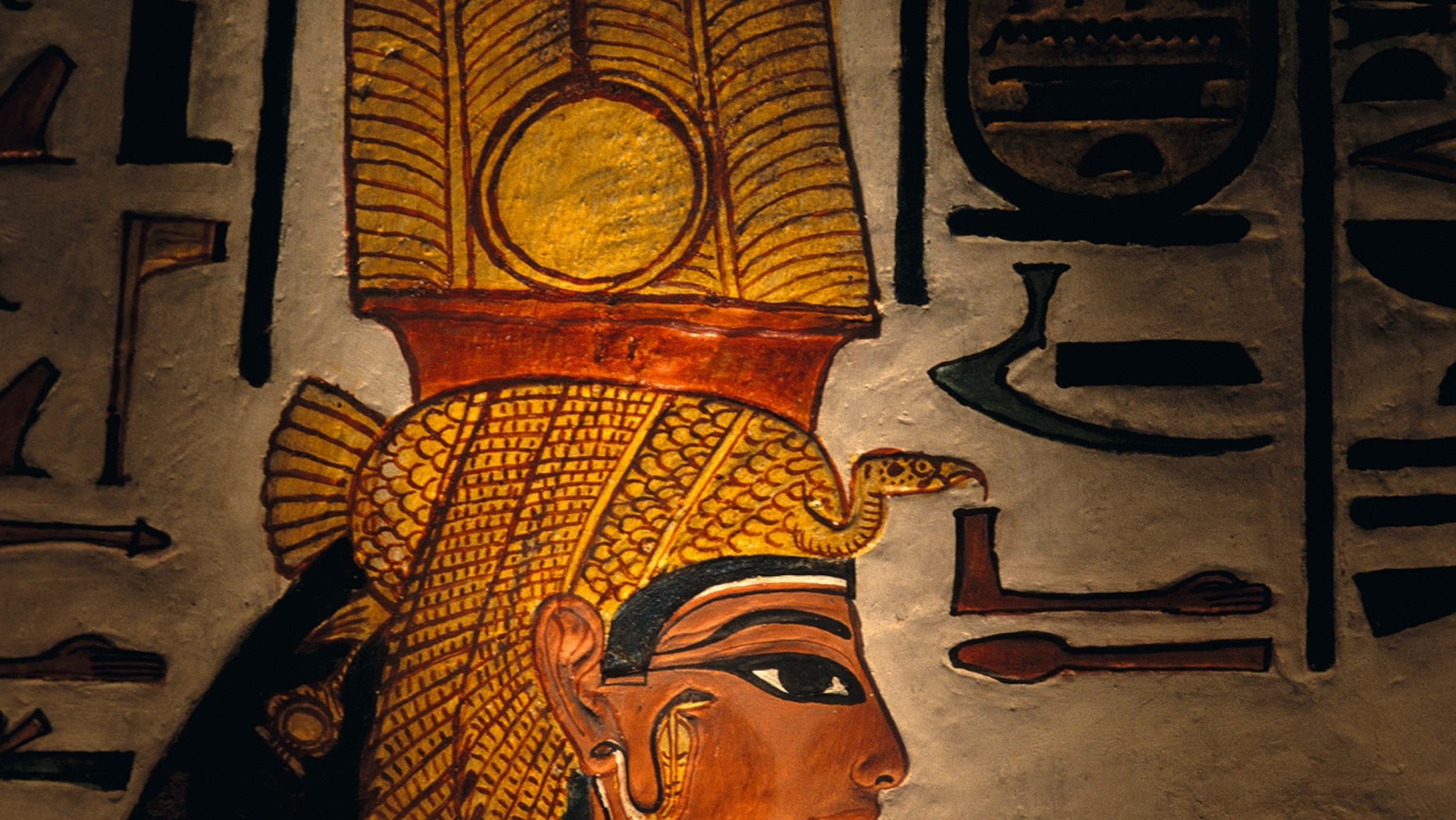 Explore the elaborate tomb of Nefertari—and see how ancient Egyptians buried their royals
