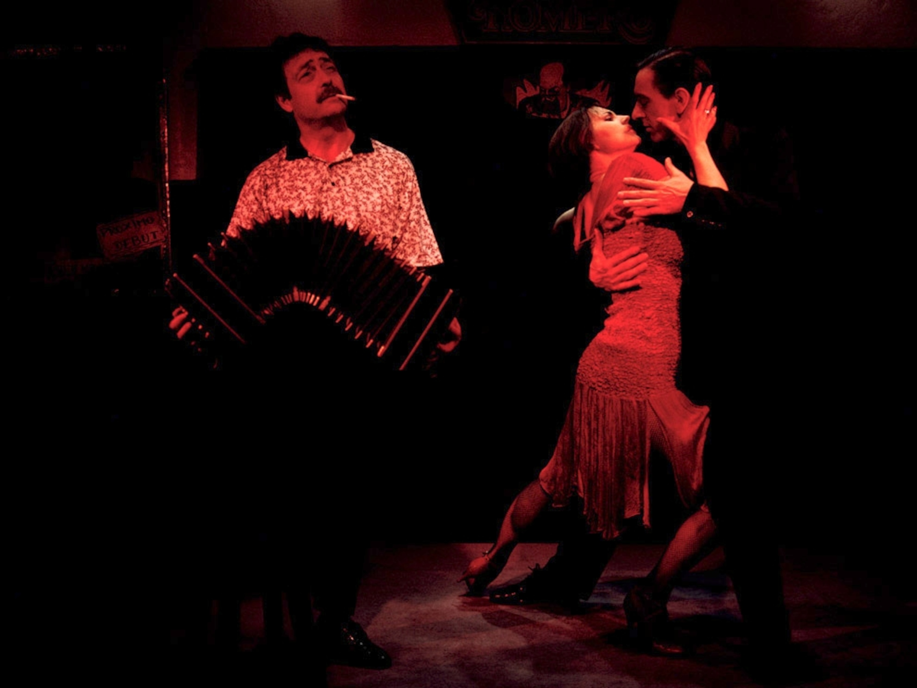 Two Colombian tango dancers