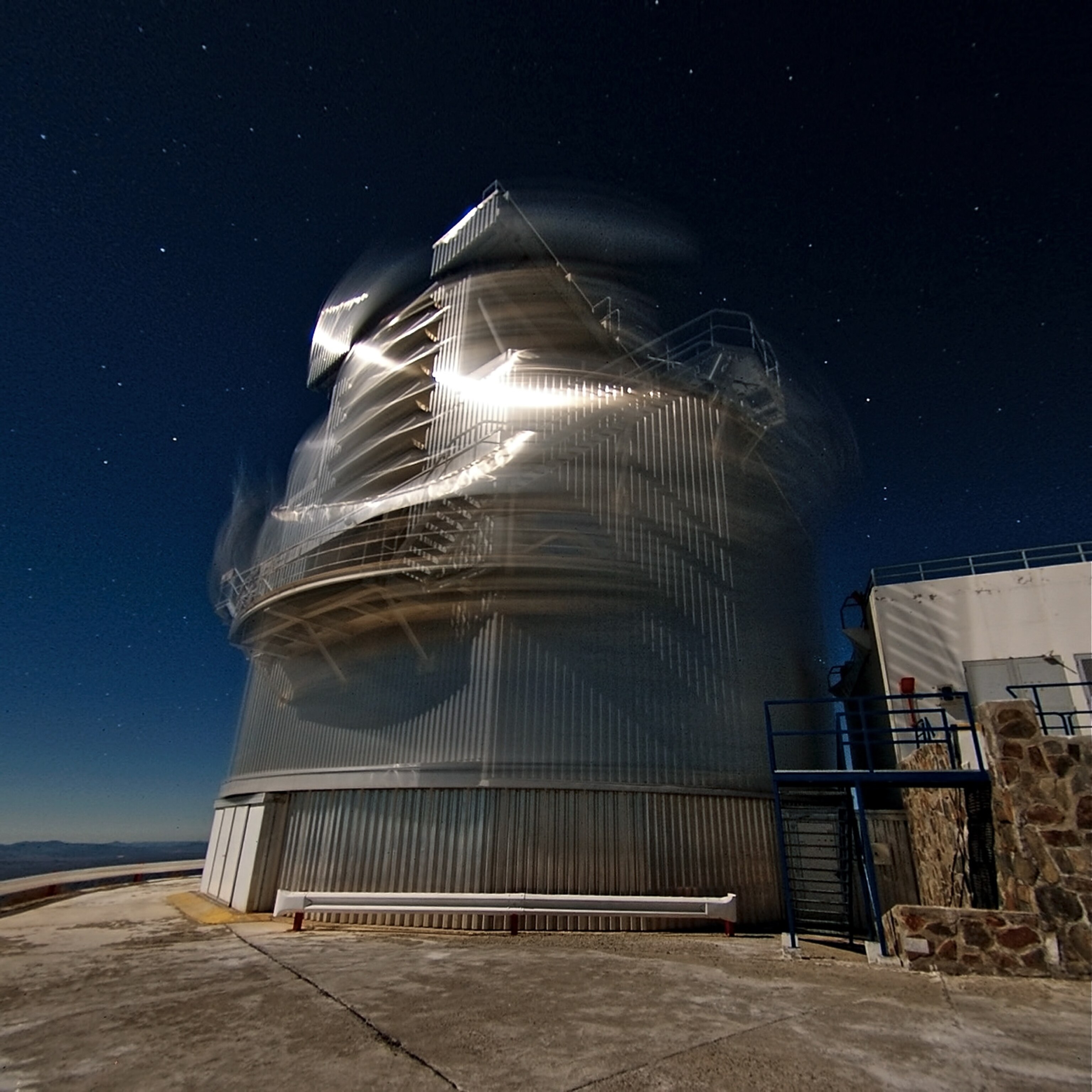 Week in Space 255 - A picture of the New Technology Telescope in Chile.
