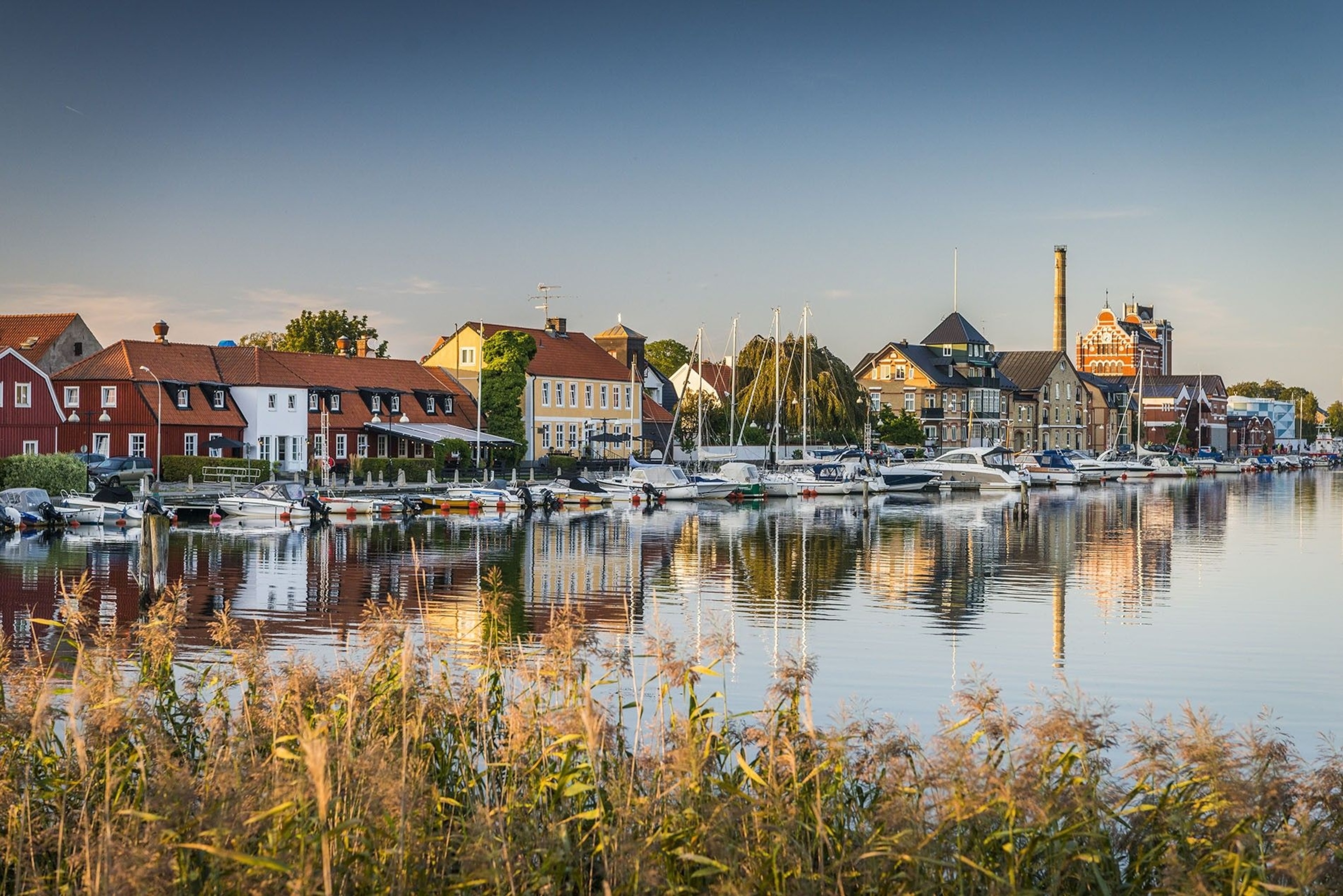 Åhus, a medieval town in Skåne along the Sydostleden, where many of the homes have private jetties
