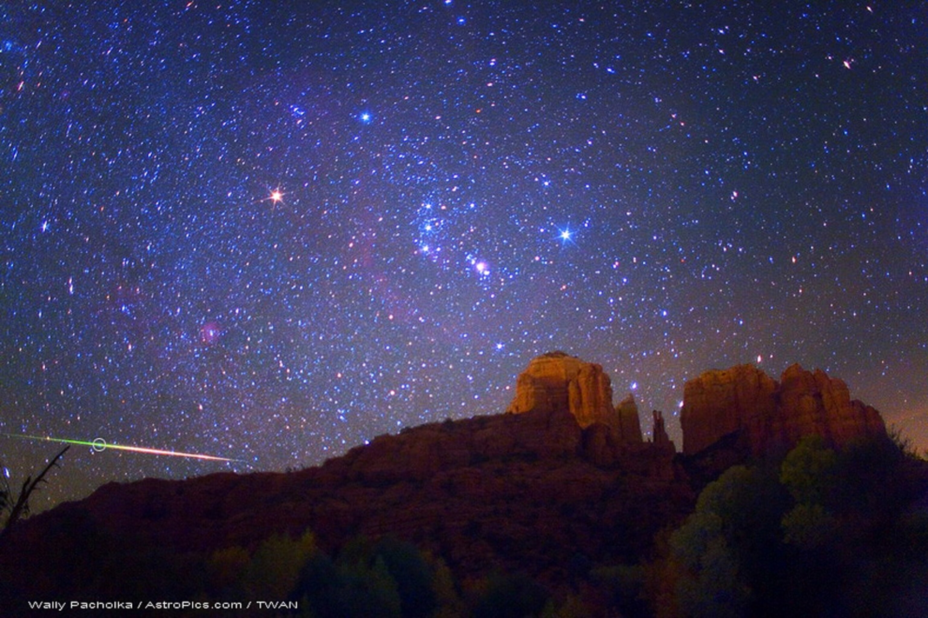 a meteor over Arizona that may have come from comet Hartley 2.