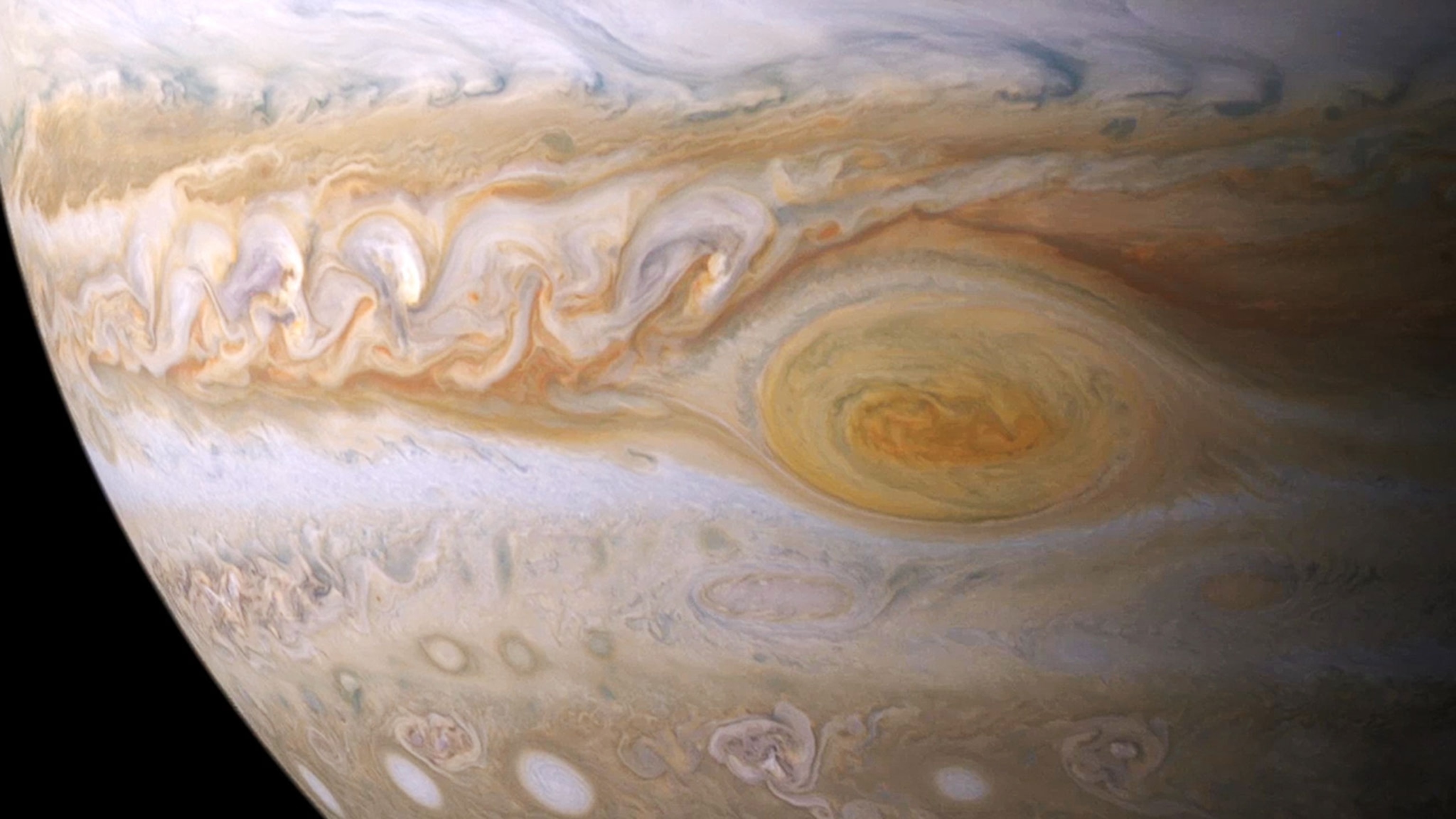 giant storm on Jupiter