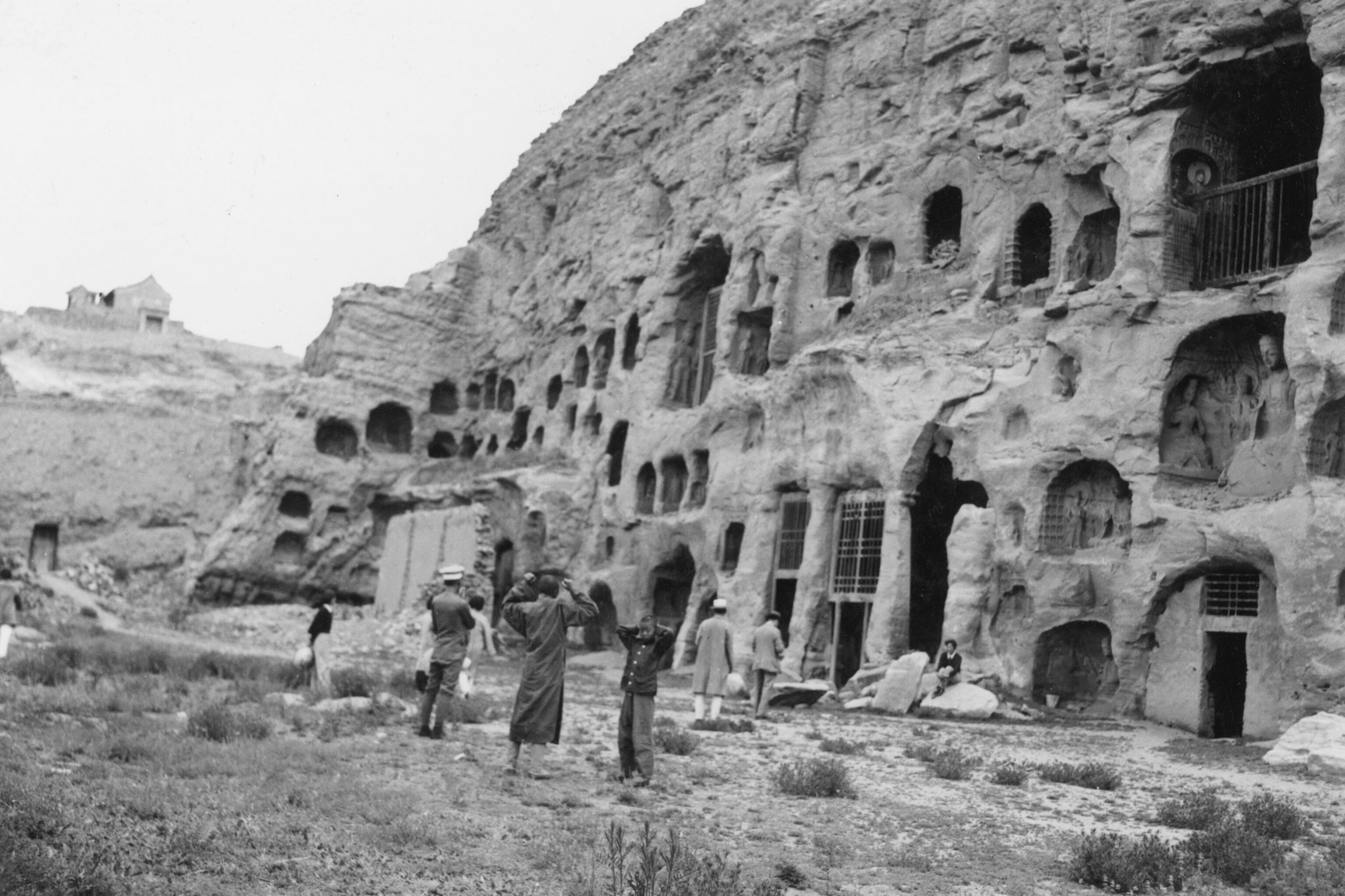Vintage photos of cave dwellers around the world