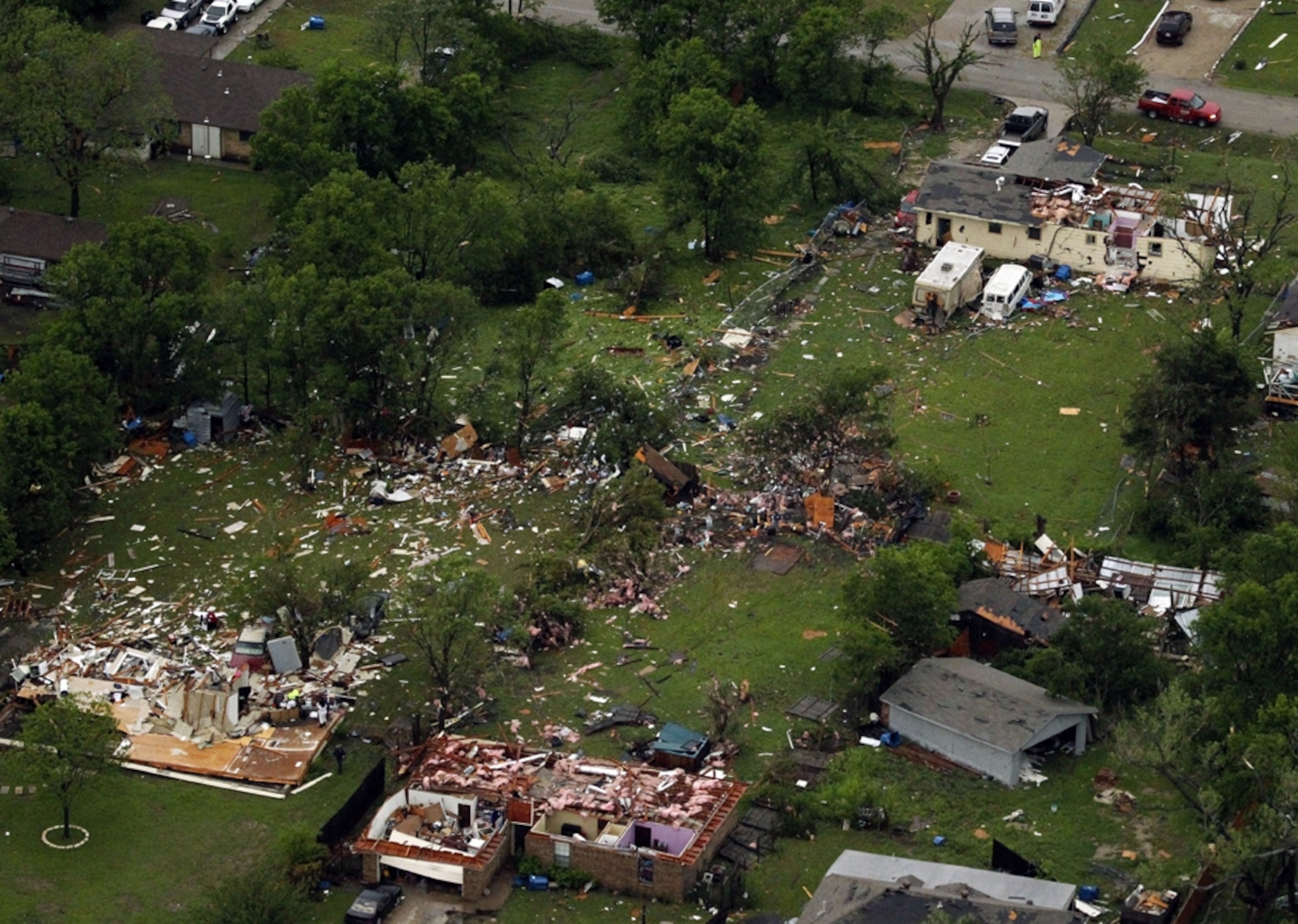 Texas tornadoes picture: aerial view of damaged homes